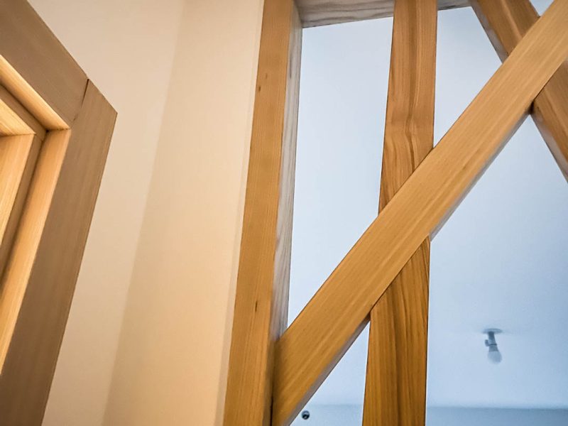 claustra-bois-escalier-fabrication-annecy-sur-mesure (10)